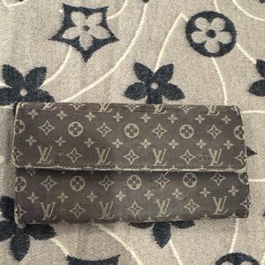 Louis Vuitton Brown and Tan Monogram Clutch